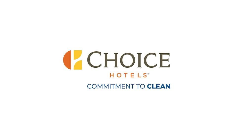 Quality Inn & Suites Moline - Quad Cities Екстер'єр фото