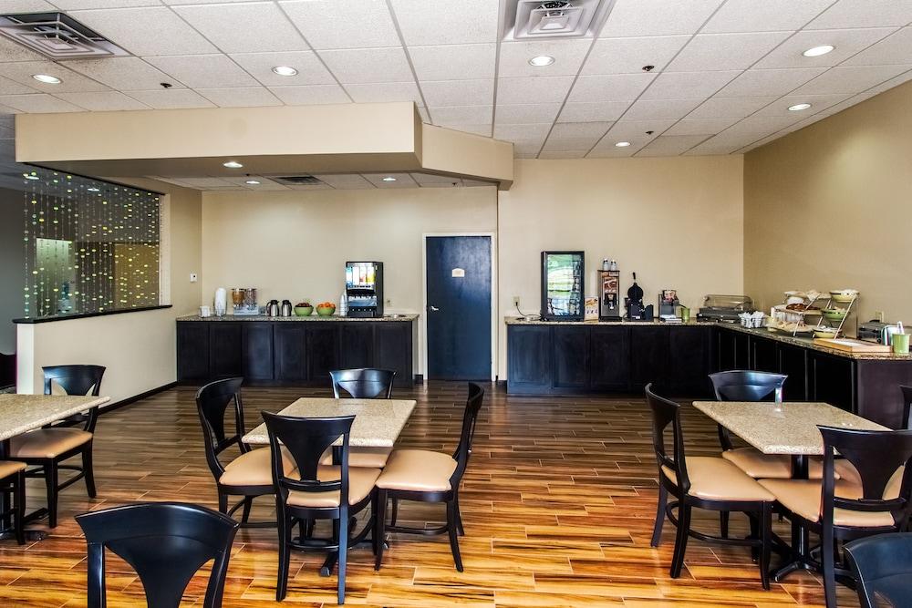 Quality Inn & Suites Moline - Quad Cities Екстер'єр фото