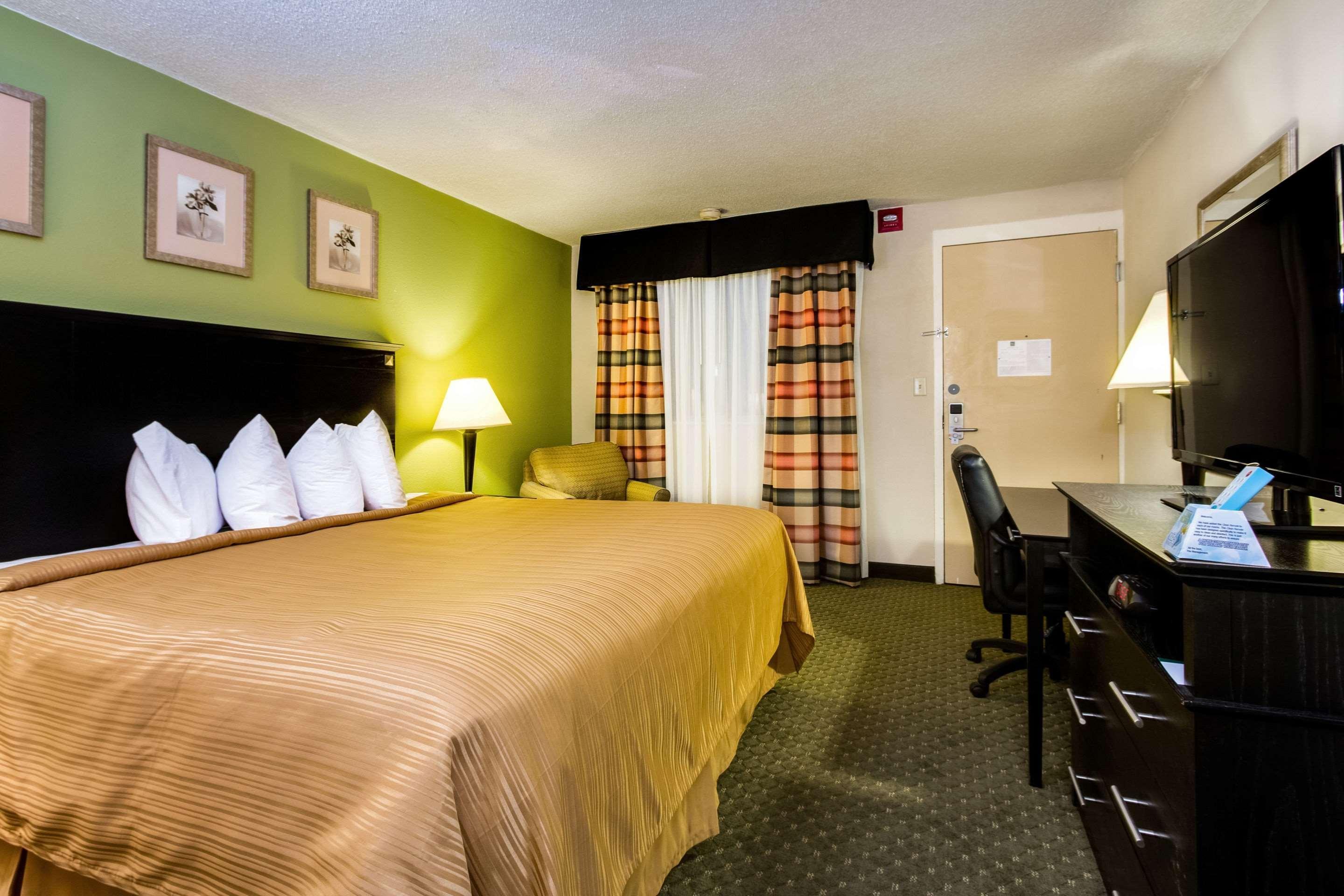 Quality Inn & Suites Moline - Quad Cities Екстер'єр фото