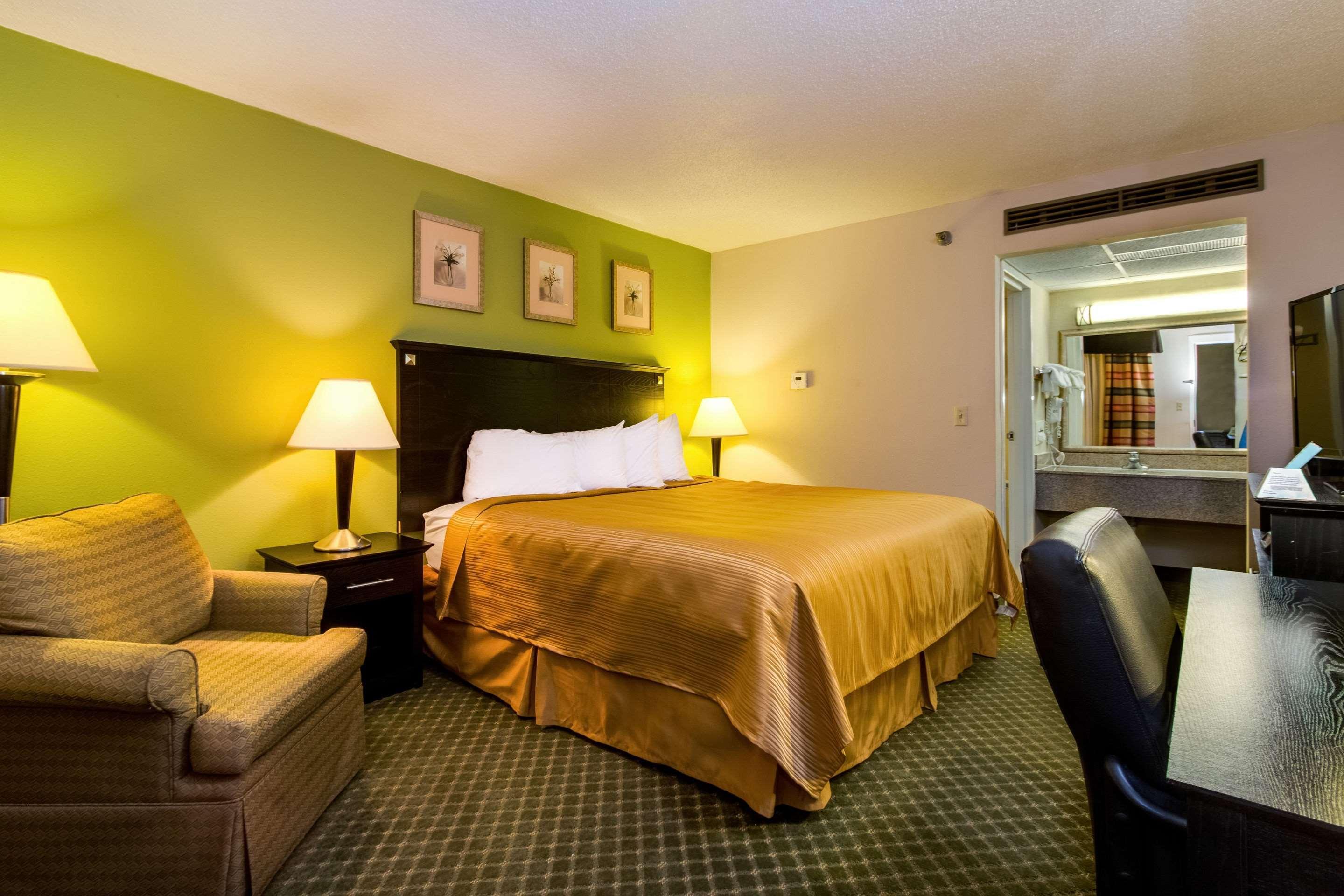 Quality Inn & Suites Moline - Quad Cities Екстер'єр фото