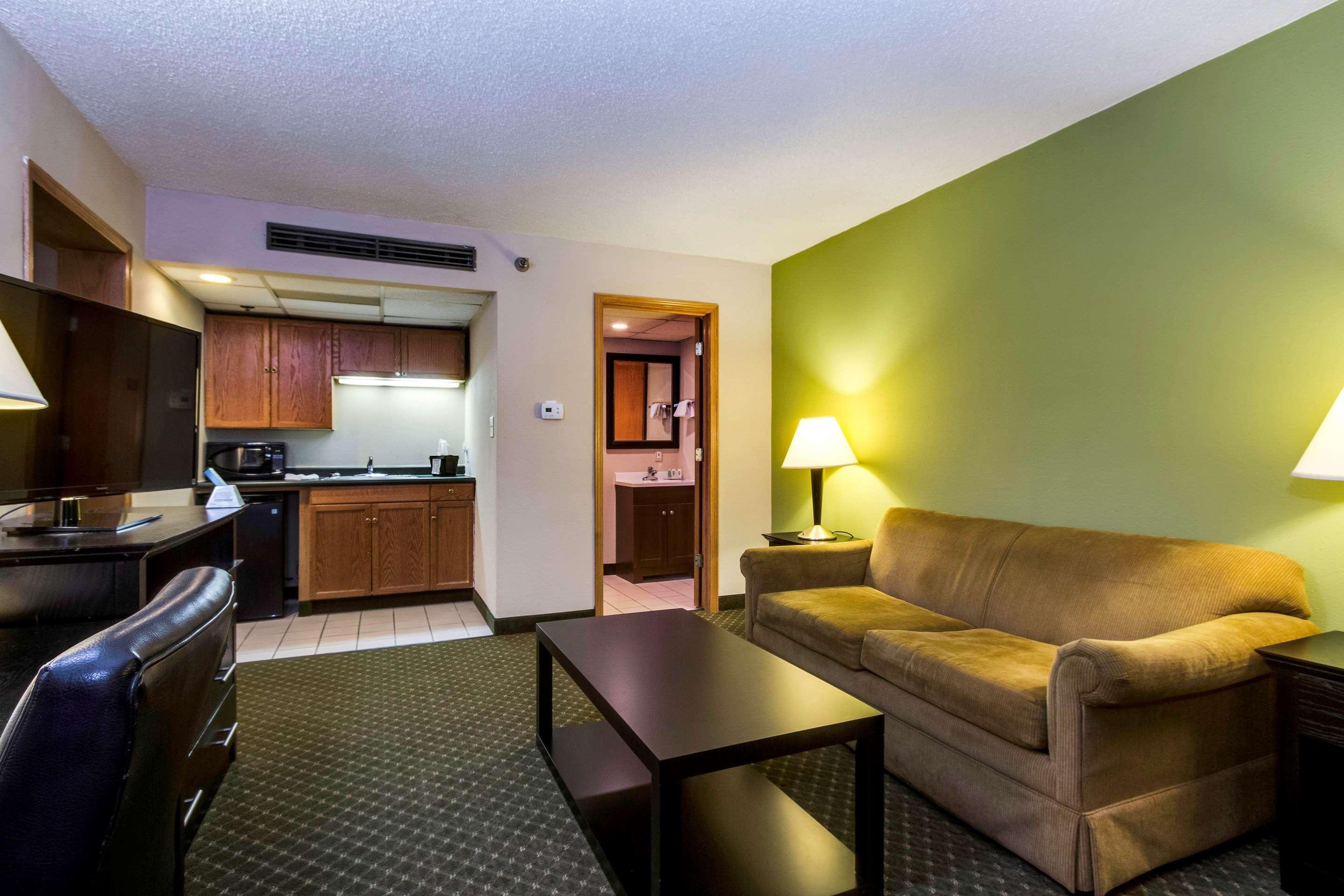 Quality Inn & Suites Moline - Quad Cities Екстер'єр фото