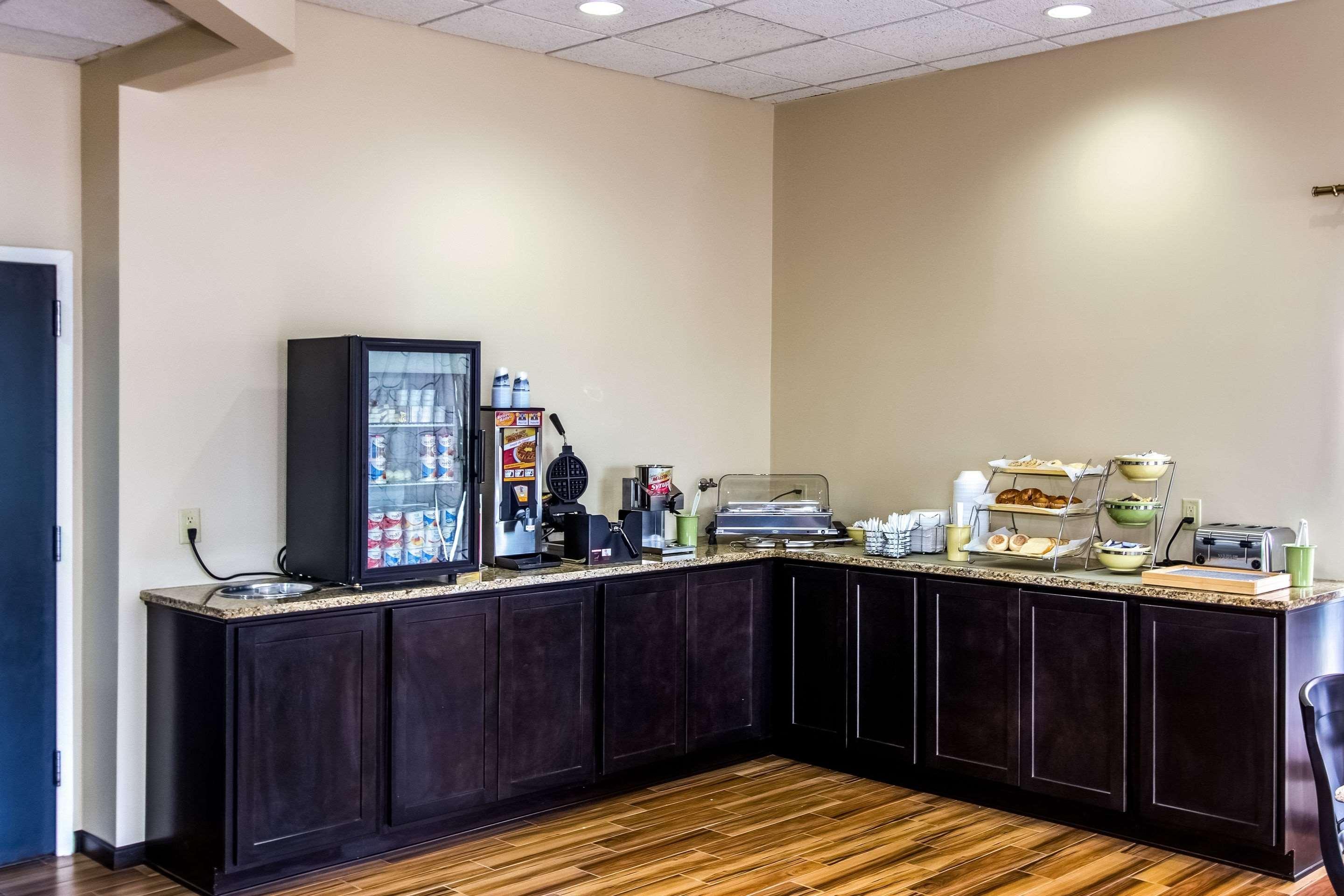 Quality Inn & Suites Moline - Quad Cities Екстер'єр фото