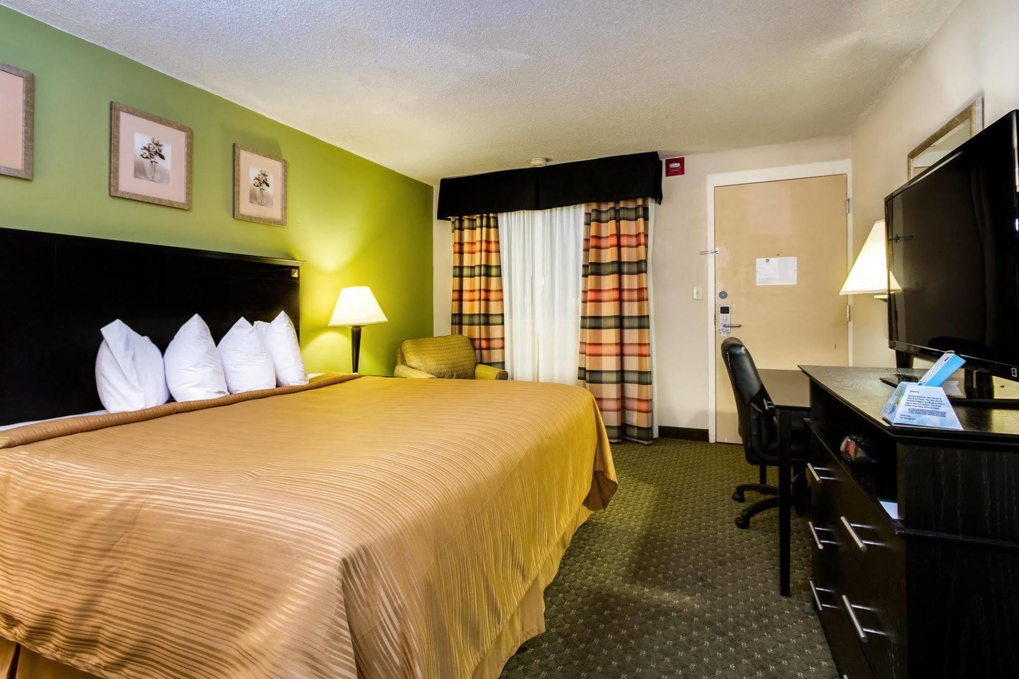 Quality Inn & Suites Moline - Quad Cities Екстер'єр фото