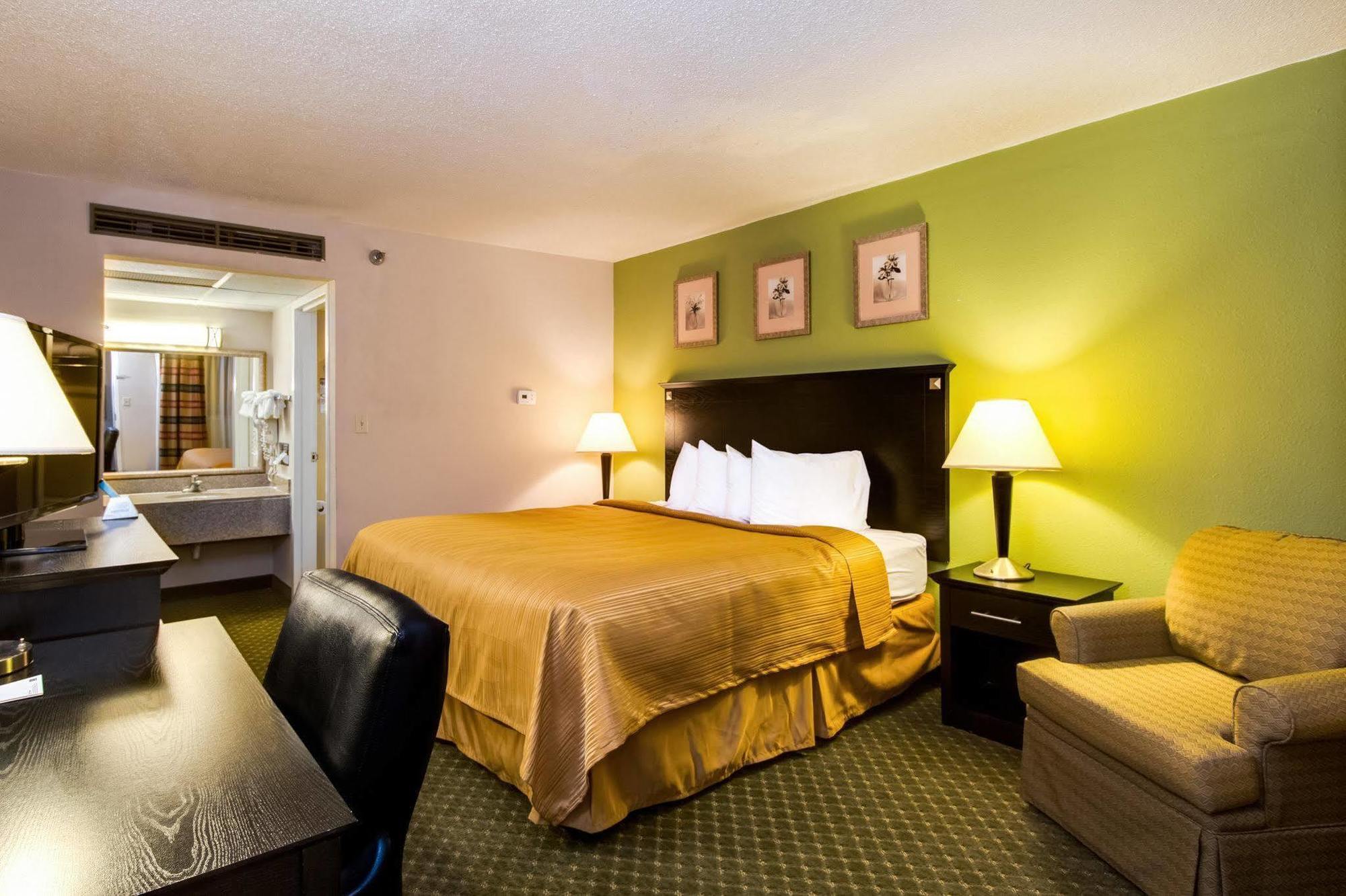 Quality Inn & Suites Moline - Quad Cities Екстер'єр фото